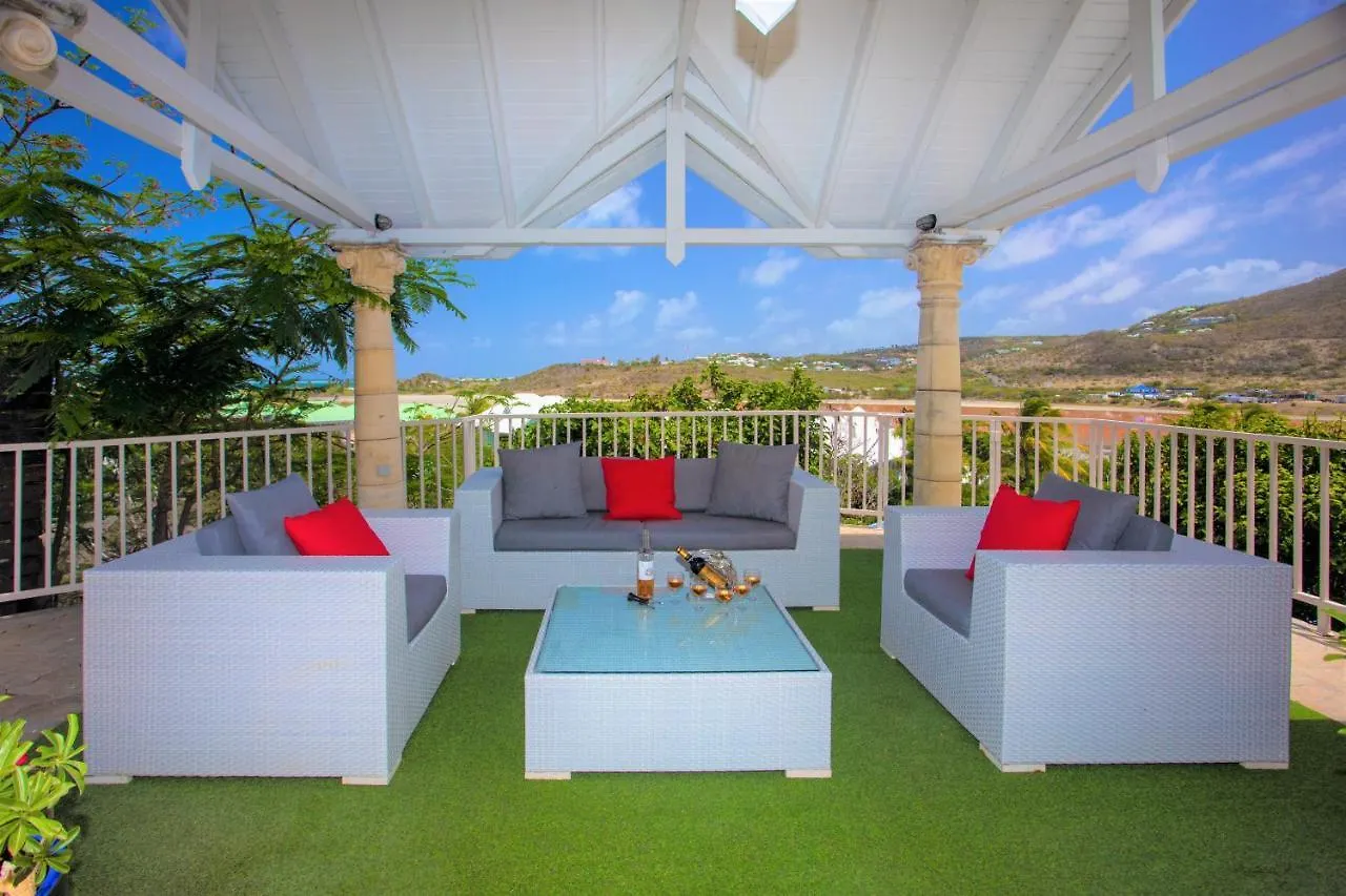 Spacious Villa With Ocean And Mountain View-4 Beds Cul de Sac